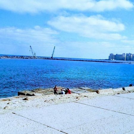 Zahrate Elfirdaos Rooms للرجال فقط Alexandria Bagian luar foto